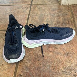 Hoka Clifton Edge
